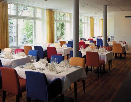 Zurich Development Center Hotell Restaurant bilde